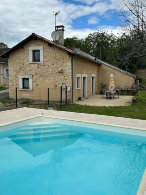 Maison avec piscine en Périgord